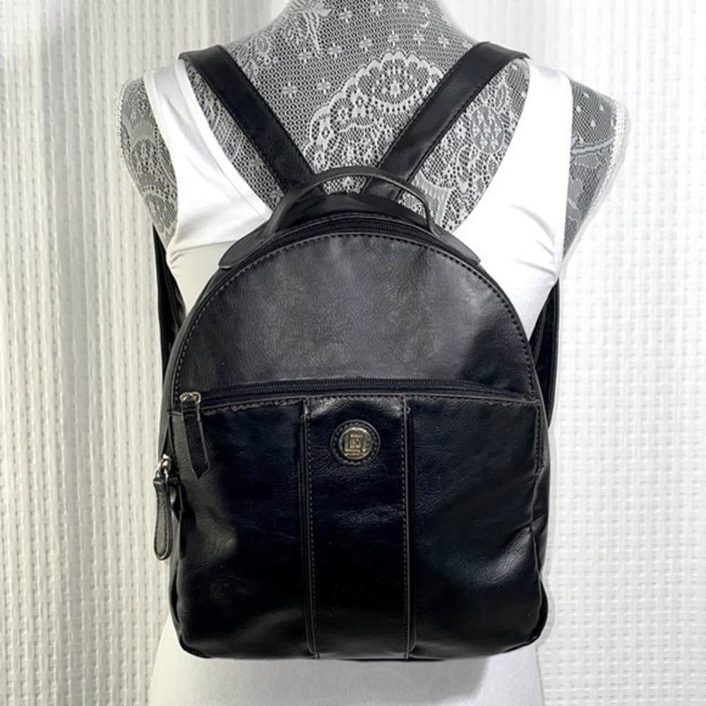 Liz Claiborne Vintage faux vegan‎ leather backpack. Dark brown, can look black.